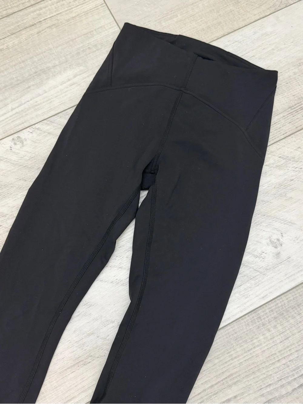 Lululemon InStill High Rise Pants Leggings Black 25” Size 6 Gym Activewear